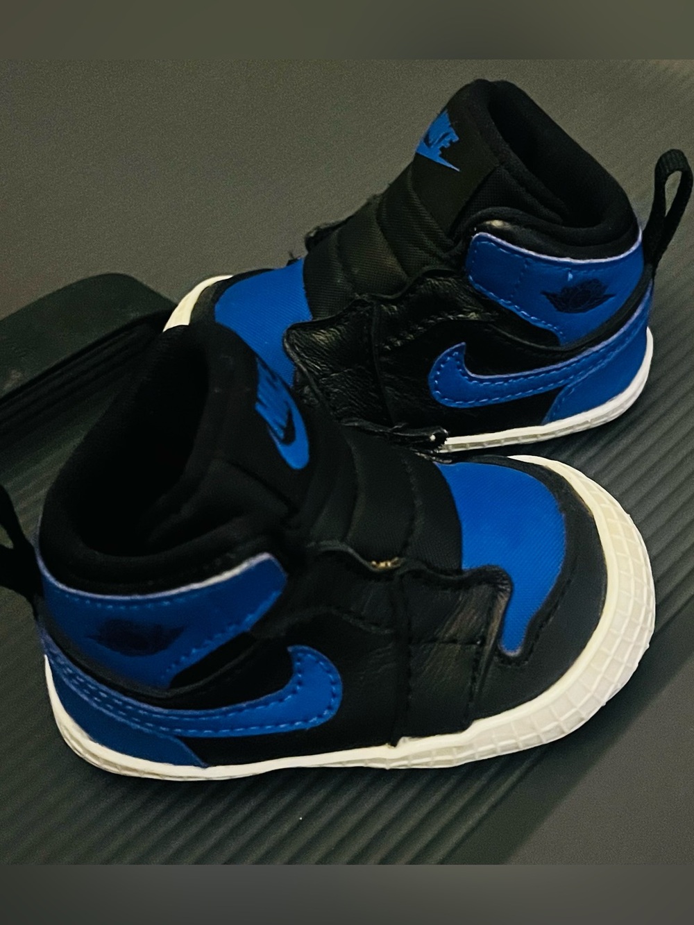 ✨Jordan 1 Crib Bootie
‘Royal’, Infant / Toddler Size 2C✨